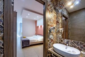 Comfort Double Room - Annex room in San Giorgio Palace Hotel Ragusa Ibla