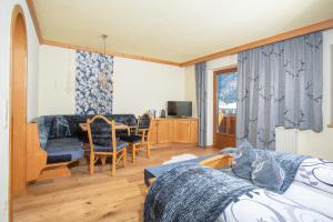 Double Room with Balcony room in Landhaus Karwendel