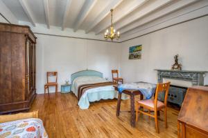 Maisons de vacances Maison chaleureuse a Pordic avec jardin et cheminee : photos des chambres