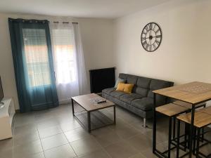 Appartements Joli T2 Climatise Nimes proche Gare et centre ville : photos des chambres