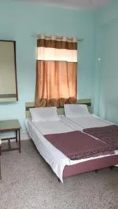 Ayodhya Lodge - 索拉普