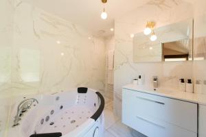 Maisons de vacances Les Hauts de Manse : photos des chambres