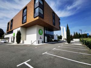 Hotels Campanile Toulouse Balma - Cite de l'Espace : photos des chambres