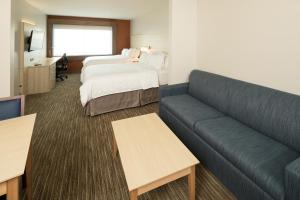 Suite with Two Queen Beds room in Holiday Inn Express Hotel & Suites Bay City an IHG Hotel