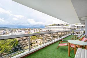 Coup de coeur! Vue mer! Terrasse dangle!