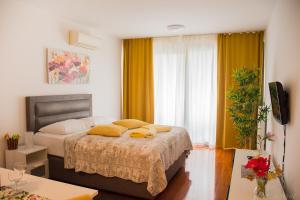 Nova Galerija Studio App Bella,Lara,Katy - parking in garage