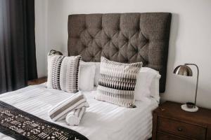 Luxury Apartment near the Airport with Sea View