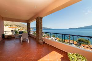 Natassa Apartments Penthouse sea view 30m from sea