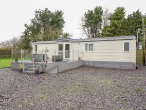 Banadlen Lodge - Llandyfrydog