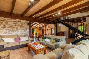 Casa con piscina a 1 km del mar y del pueblo