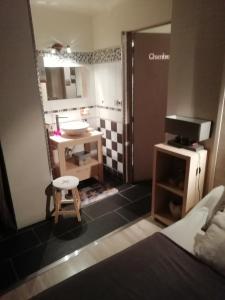 Hotels Hotel & Restaurant Le Chalvet : photos des chambres