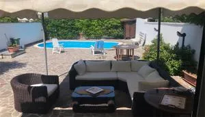 Large and bright 6-bed villa with parking in San Foca - Roca Vecchia