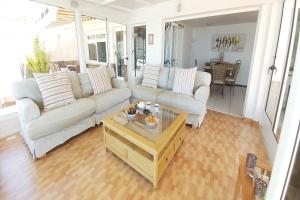 Sunset Balcony with Ocean Views and pool access