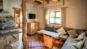 Apartment - Ground Floor room in Chata Baba Yaga