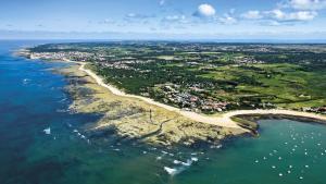 Maisons de vacances Les Amareyeurs - Ile d'Oleron - Maison classee 3 etoiles avec piscine - Clim - Velos : photos des chambres