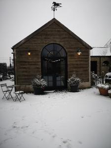 Casa Leone near Bruges with jacuzzi & parking