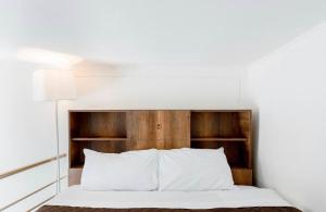 Central Location King Size Bed