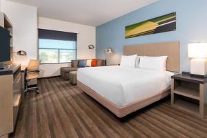 King Room room in Hyatt House Tampa Airport/Westshore