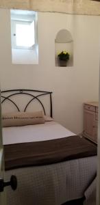 Casa Josephina - Three Level Stone Home With Balcony, 2 Roof Terraces & Sea Views