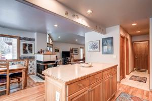 Village Townhome: Views, Location