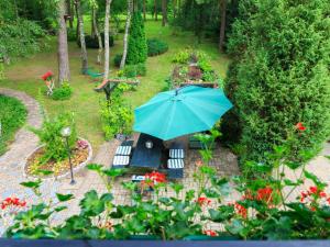 Lovely Apartment in Rusko with Pool Garden