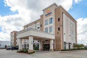 Comfort Suites Near Sam Houston Race Park - Satsuma