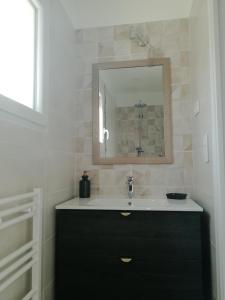 Maisons de vacances Petite Maison refaite a neuf proche plage : photos des chambres