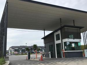 75 Cozy Home - Homestay Kluang (Gated and Guarded, Northern European Interior)