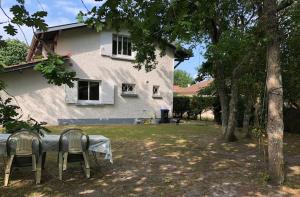 Maisons de vacances CHARME ET TRANQUILITE SUR LE BASSIN D’ARCACHON : photos des chambres