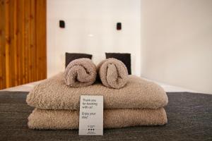 Phaedrus Living Seaside Luxury Flat Athina 123