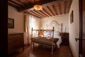 Essential two-room apartment room in San Lorenzo a Linari Resort