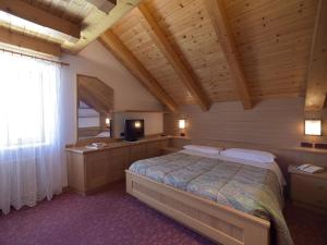 Rifugio Capanna Passo Valles