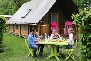 Campings Camping le Nid du Parc : Lodge Tente - Non remboursable