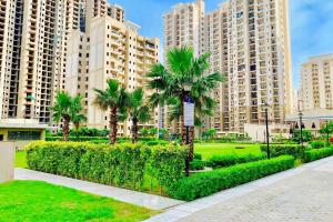 The Golden Square near India Expo Mart