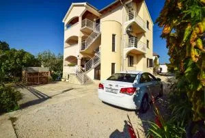 Apartments Marko 527 - Drage