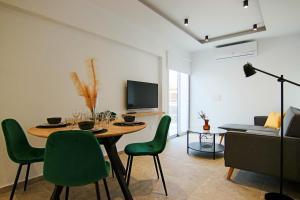 Phaedrus Living: Seaside Luxury Flat Lighthouse 69