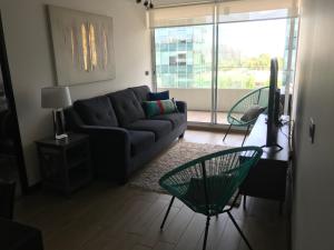 16 Costado, Clinica Las Condes, 5 Personas