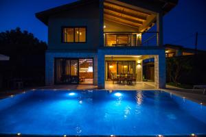 Volans Suites Villas