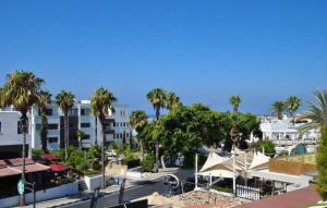 Savveli by the sea