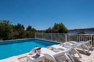 Holiday Villa Perna