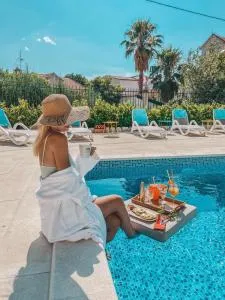 Agava Lux Rooms&Pool - Split