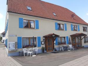 Gästehaus Apartments B & B27 und Pension Waldhorn