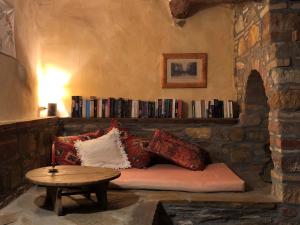 LITTLE HOUSE, Charming Village House with Fantastic View Chios-Island Greece