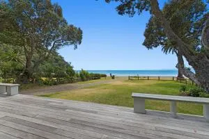 Kohi Point - Ohope Beachfront Holiday Home - 奥霍普海滩
