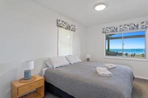 Kohi Point - Ohope Beachfront Holiday Home