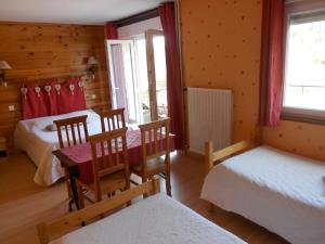 Hotels Hotel L'Oree du Bois : photos des chambres