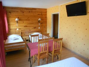 Hotels Hotel L'Oree du Bois : photos des chambres