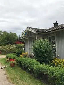 Sandbergen - strandnära fritidshus - Stora Frö