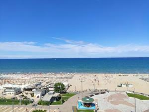 Deluxe Triple Room with Sea View room in Hotel Baltic