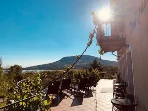 Sipos Borház és Vendégház - Ábrahámhegy